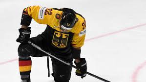 Ice hockey is one of the more popular sports in germany, however it still ranks far behind football in spectator favour and meaning. Eishockey Wm 2019 Fans Und Reporter Stolz Aufs Team Den Sport Perfekt Reprasentiert Mehr Eishockey