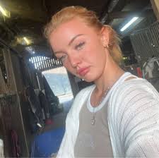 Hi thanks for the add. Recently moved to the area and looking for someone  that does all types for fencing/gates as our garden currently not Golden  Retriever proof ! Any recommendations? Thanks