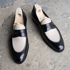 Black And White Penny Loafers Handmade Men S White Black Color Leather Shoes Round Toe Slip On Dress Formal Penny Loafers In 2020 Dress Shoes Men Black And White Man Penny Loafers