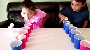 Juegos con vasos de plástico para hacer en casa. 8 Juegos Divertidos Para Fiestas O Para Otras Situaciones