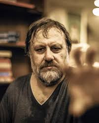 Compartimos un fragmento de la crónica de John Gibler sobre Guarjila, un  pueblo que padece el atropello gubernamental en El Salvador de Bukele ✍️ 📸  Fotografías de Miguel Tovar (@migueltov) 🔗 Disponible