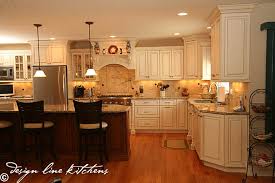 traditionl staggered height cabinets