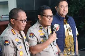 Mantan atasannya saat bertugas di polresta bengkulu, brigjen pol elia wasono mastoko, dimutasi sebagai pati baharkam polri dalam rangka pensiun. Penjelasan Polri Tentang Proses Hukum Tersangka Penyiraman Novel Baswedan