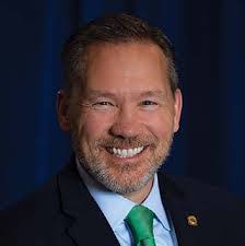 Howard Gilson's Instagram, Twitter & Facebook