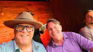 3 Pound Burger at Fred's Texas Cafe OPENING!