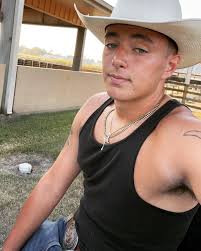 Wedding crashers hit the stockyards 🥃