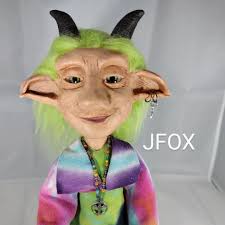 A variety of sizes, pm for sizes of specific Leo's. $15 each plus postage