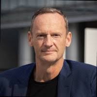 Erin Gaynor's Instagram, Twitter & Facebook