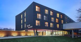 Aussenansicht Mit Eingang Ins Thermenhotel Spreewald Burg Spreewald Therme