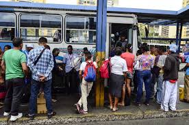 Documento para autorizar el servicio de una o varias rutas de transporte público de personas. Colapso Del Transporte Publico Propicia El Agravio Contra Las Mujeres Transparencia Venezuela