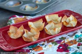 These wontons are filled with a juicy pork and prawn / shrimp filling and wonton soup. How To Make Wonton Cups Delicious Ways To Fill Them