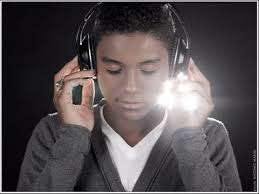 Jermaine Jackson & Sons Jaafar and Jermajesty Stage Debut: "The Christmas  Song" Live Performance