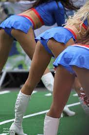 Eiza gonzalez #beautiful #cute #girl #beauty #pretty #camel #cameltoe #woman #sexy #hot #tight #teamcameltoe #patadecamello. Camel Nfl Toe College Cheerleaders