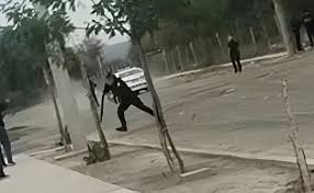 Violenta pelea entre familias en Caucete terminó frente a una Comisaría 37º