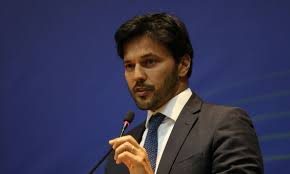 É graduado em administração de empresas pela universidade potiguar. Comitiva Do Governo Vai A Europa E Asia Para Reunioes Sobre 5g Agencia Brasil