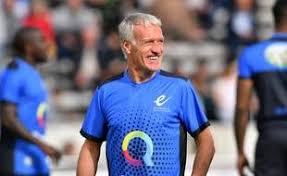 The site lists all clubs he coached and all clubs he played for. Equipe De France Fatigue Par Les Commentaires Didier Deschamps Coupe Le Son Quand Il Regarde Certains Matchs