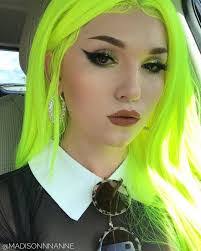 Lauren Stansberry's Instagram, Twitter & Facebook