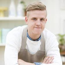 Axel, 18, kan bli hela Sveriges bakmästare