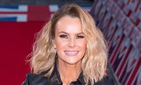 She's got a winning wardrobe, incredible hair and most striking of all, flawless skin. Amanda Holden Makeup Britain S Got Talent Saubhaya Makeup