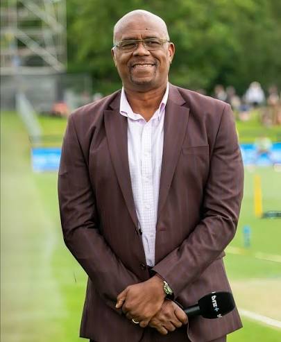 Currently, the most knowledgeable and complete cricket commentator - Mr. Ian  Bishop. Talks about game, no side and unnecessary chat, deep analysis,  enhances the mood of the game in extreme situations. Plus,