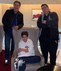 Caras é a maior e mais prestigiosa revista de celebridades da américa latina. Aos 16 Anos Filho De Faustao Faz Cirurgia Para Perder Peso Em Hospital De Sp Famosos Extra Online