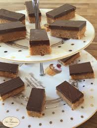 Petites Gourmandises Au Beurre De Cacahuetes Et Chocolat Beurre De Cacahuetes Gourmandise Chocolat