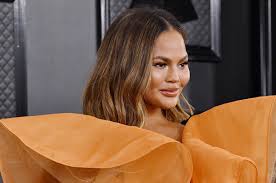 She is an actress and producer, known for hotel transylvania 3: Chrissy Teigen Is Leaving Twitter