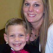 Sarah Brakefield's Instagram, Twitter & Facebook