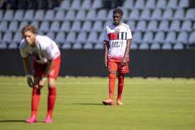 Zaterdag werden er binnen de fc twente/heracles academie weer onderlinge wedstrijden gespeeld. Jeugdspelers Op Trainingsstage Bij Heracles Almelo En Fc Twente Fc Twente Heracles Academie