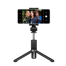 The sticks are typically extensible, with a handle on one end and an adjustable clamp on the other end to hold the device. Huawei Tripod Selfie Stick Pro Huawei Global