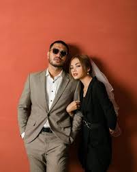 Scopri ricette, idee per la casa, consigli di stile e altre idee da provare. 160 Ide Inspiration Pre Wedding Inspirasi Prewedding Di 2021 Instagram Pose Prewedding Pose Duduk