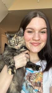 Betsy Vogt's Instagram, Twitter & Facebook