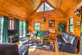 Cabins by the caves located at hocking hills, old man's caves state park. Hocking Hills Lake Cabin W Hot Tub Deck Dock Cabins For Rent In Hamden Ohio United States