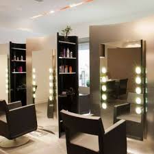 Kuafor Ve Berber Dekorasyonu Ile Alakali 30 Guzel Model Evde Mimar Salon Interior Design Guzellik Odasi Guzellik Salonu Tasarimi