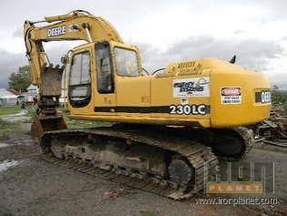 John Deere 230 LC Excavator