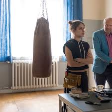 Für die kieler ermittler borowski und sahin rückt nachbarin peggy stresemann ins visier. Tatort Heute Aus Kiel Borowski Und Das Haus Der Geister Im Schnellcheck Der Spiegel