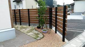 境界兼 目隠しフェンス施工境界兼 目隠しフェンス施工 エクステリア施工例がたくさん 外構 エクステリア お庭づくりの専門店タケゾーファーム 出雲市 松江市 雲南市 大田市 エクステリア エクステリア 目隠し 目隠し 庭