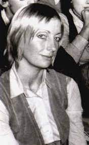 Diagnosed in 2004 with lung cancer, charlie watts went through six weeks of chemotherapy to cure his cancer. Who Is Charlie Watts Dating Charlie Watts Girlfriend Wife