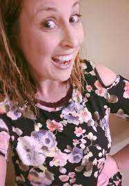 Is raining blood aleluia, is raining blood”.