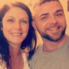 Rebecca Deselle (@Beccums) • Facebook