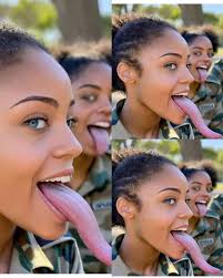 Woman with long tongue don land for this country oh 🥹😳 Her tongue is  longer than 500M men Pęn|ïs 🍆