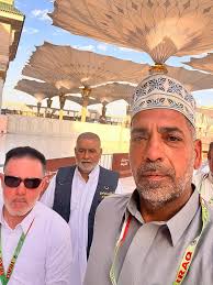 🌼بسم الله الرحمن الرحيم 🌼 🌺{{وَأَتِمُّوا الْحَجَّ وَالْعُمْرَةَ لله}}🌺  💐على بركة الله تعالى💐 لم ننساكم جميعا ايه الاحبه الاكرام بخالص الدعاء  والزيارة في حرم النبي محمد صلى الله عليه واله وسلم وعند