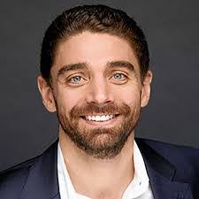 Benjamin Gott's Instagram, Twitter & Facebook