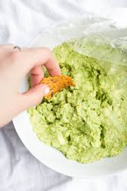 Apr 15, 2019 · how to keep guacamole from turning brown. How To Keep Guacamole From Turning Brown Fooduzzi