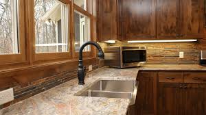 Kuche Mit Granit Arbeitsplatten Paramount Blog C2bb Herrlichen Blick In Ihre Kuche Murano Arbei Granite Countertops Kitchen Countertops Wood Kitchen Backsplash