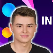 L'Ethan López ens recorda tots els invents 'vintage' que ens ha portat  aquesta temporada