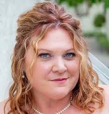 Heather Malo's Instagram, Twitter & Facebook