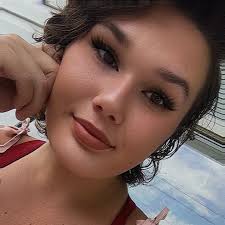 Chris Holguin⚜️🖤⚜️ (@chrisholguin20) er LIVE