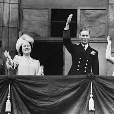 Read the biography and learn all about her elizabeth ii is the queen of the uk and the other commonwealth realms. Elizabeth Ii Die Unvergesslichste Nacht Ihres Lebens Bunte De