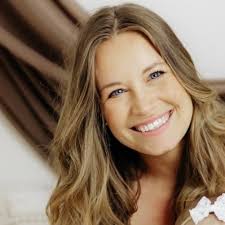 Lisa Lawless (@TheLawlessMom)